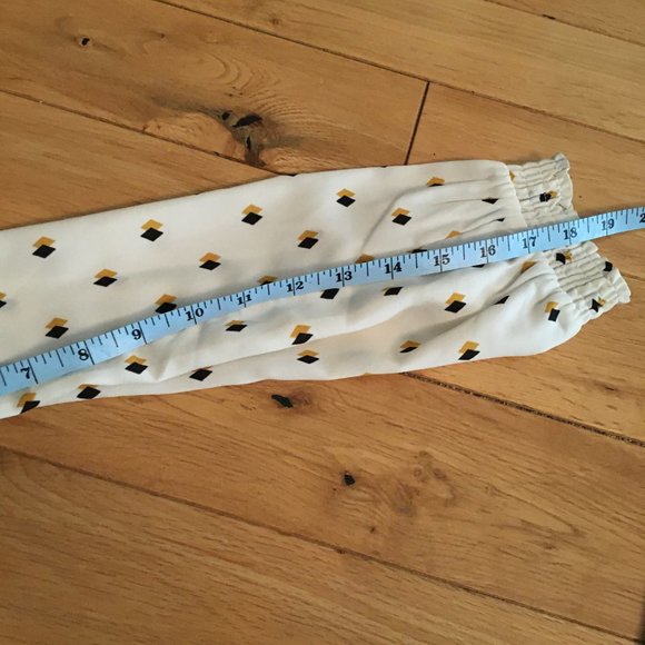 Retro 70s Mock Neck Diamond Print Secretary Blouse - Picture 14 of 16